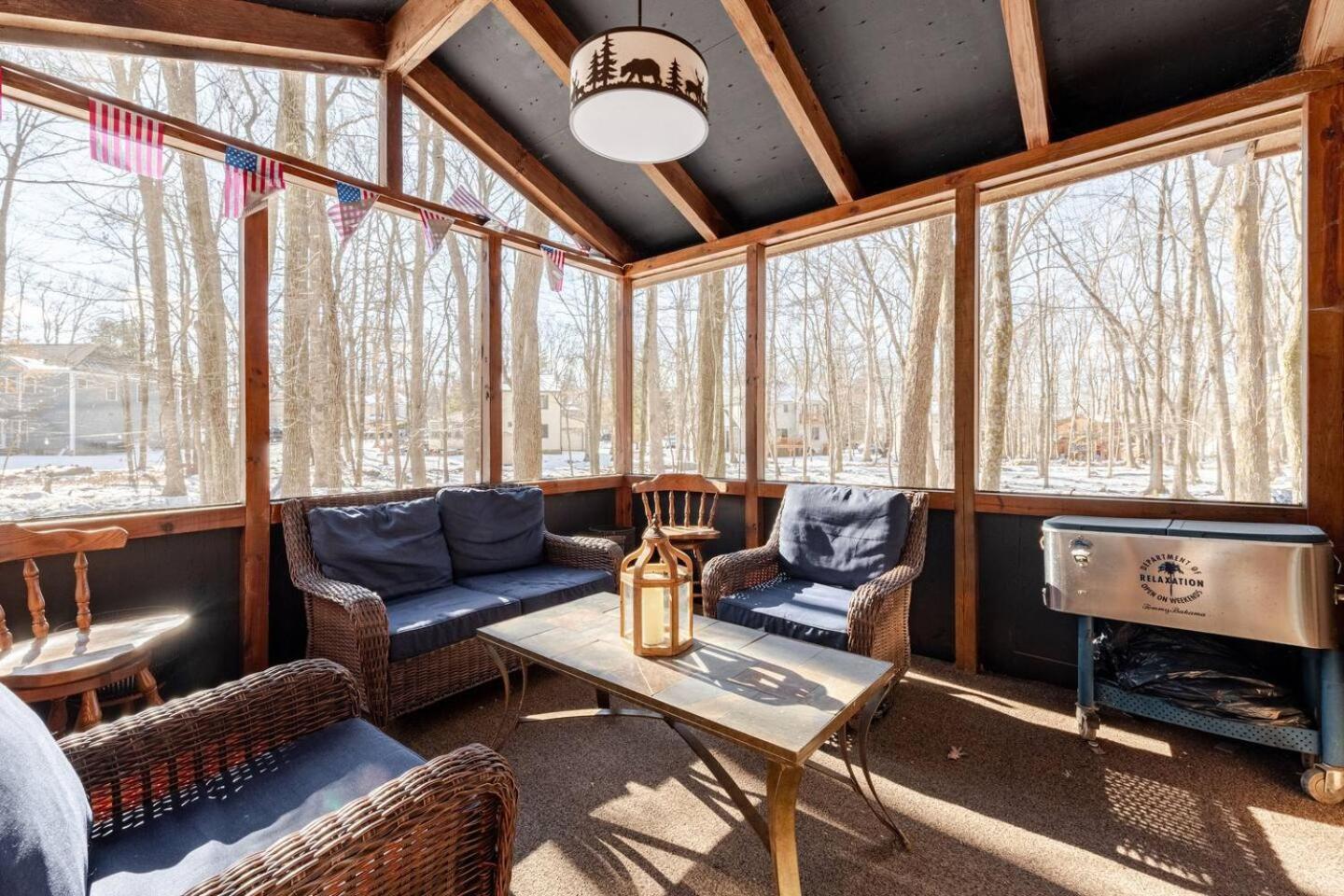 Cozy Cabin At Poconos With Hot Tub And Fire Pit East Stroudsburg Esterno foto