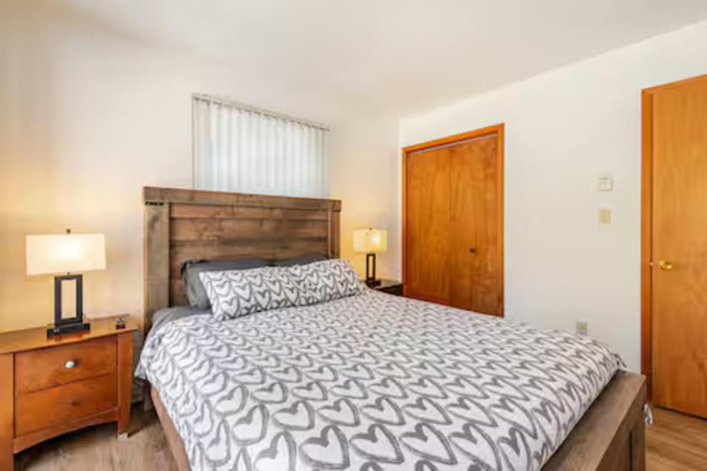 Cozy Cabin At Poconos With Hot Tub And Fire Pit East Stroudsburg Esterno foto